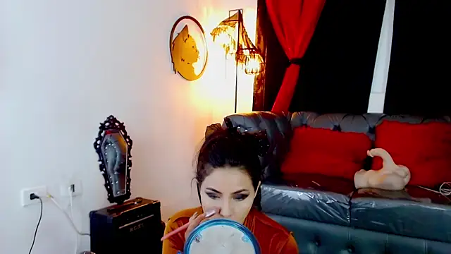 misslombana online show from 05-20-26, 04:18