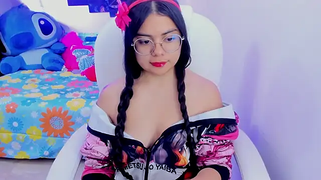 Snapshot of esmeralda112 chatting on 02-25-25, 11:00 esmeralda112 online show from 02-25-25, 11:00