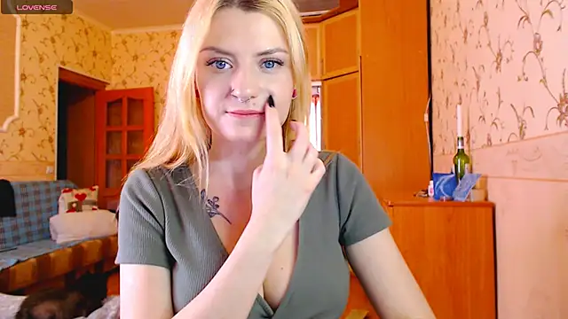 MarySweetness online show from 03-11-25, 11:01