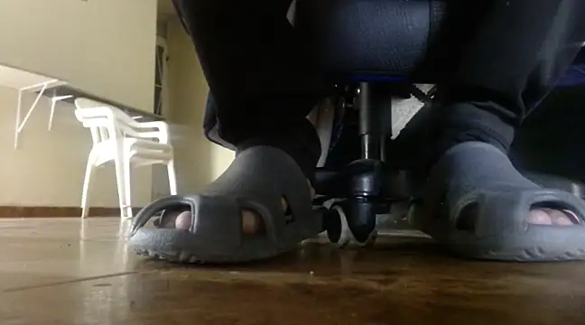 Snapshot of alphaswitchard chatting on 03-22-25, 01:54 alphaswitchard online show from 03-22-25, 01:54