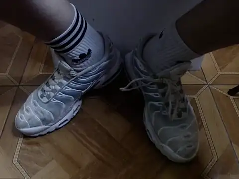 Snapshot of alphaswitchard chatting on 01-13-26, 11:21 alphaswitchard online show from 01-13-26, 11:21