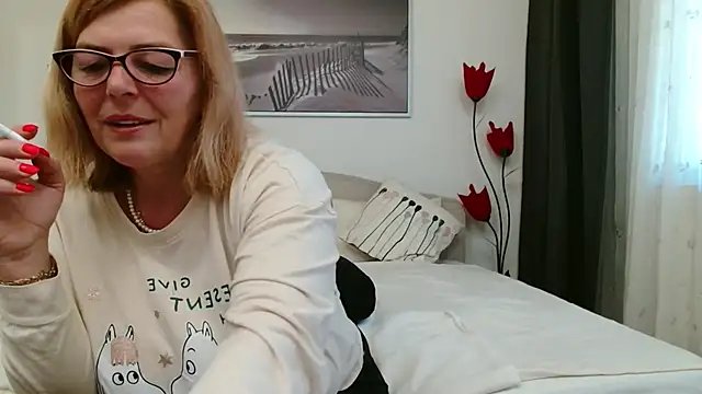 YulliaMilf online show from 03-09-25, 06:39