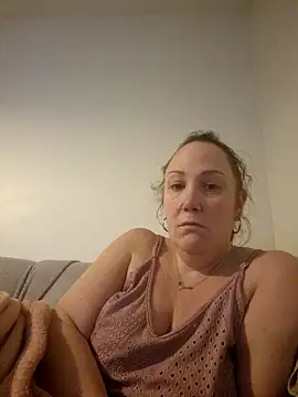 Wisie Cutie online show from 01-08-25, 10:58