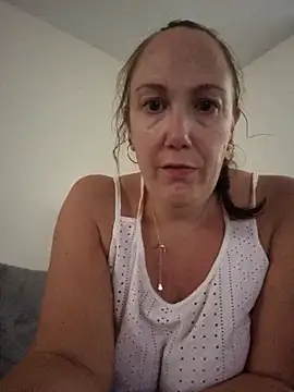 Wisie Cutie online show from 10-12-25, 04:50