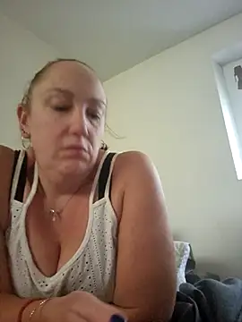 Wisie Cutie online show from 11-03-25, 03:24