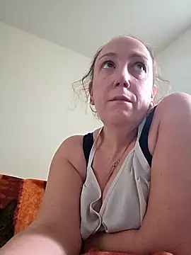 Wisie Cutie online show from 02-19-26, 03:30