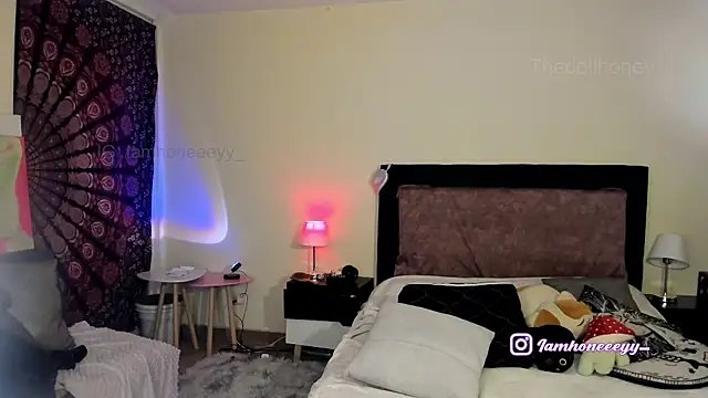 Thedollhoney online show from 04-23-26, 06:03