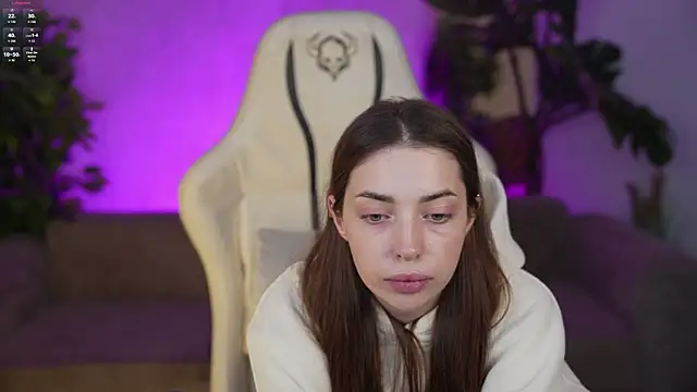 Snapshot of Kate054 chatting on 10-13-25, 07:08 Kate054 online show from 10-13-25, 07:08