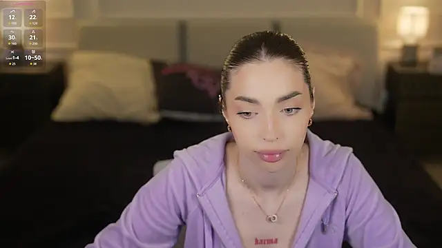 Snapshot of Kate054 chatting on 10-19-25, 10:16 Kate054 online show from 10-19-25, 10:16