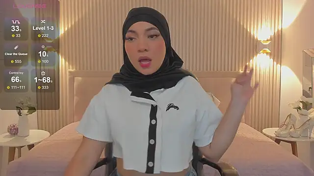 Snapshot of Sooffii_1 chatting on 01-25-25, 02:26 Sooffii 1 online show from 01-25-25, 02:26