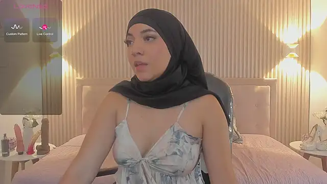 Snapshot of Sooffii_1 chatting on 01-29-25, 02:19 Sooffii 1 online show from 01-29-25, 02:19