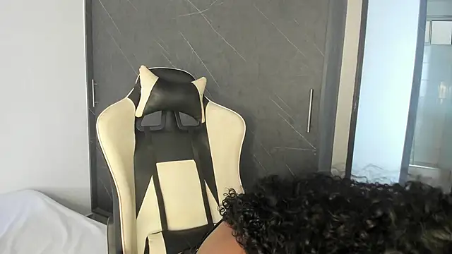 chloe ebony  online show from 06-07-26, 05:16