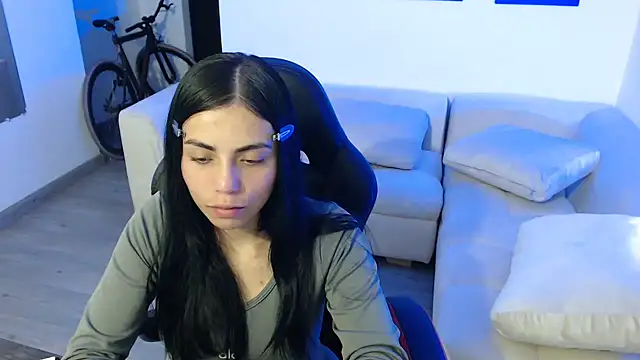 i am nina  online show from 01-14-25, 01:04