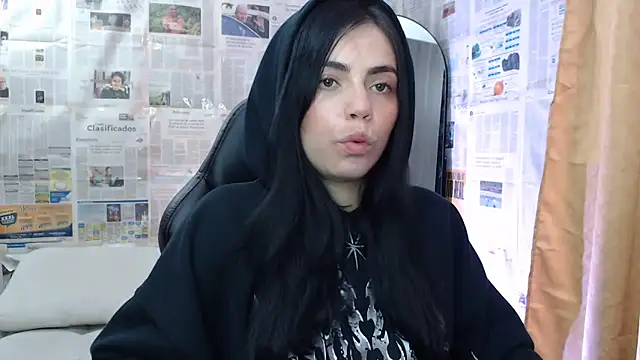 i am nina  online show from 09-28-25, 10:48