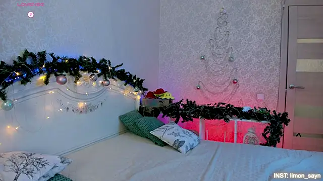 LillyMoure  online show from 01-07-26, 11:51