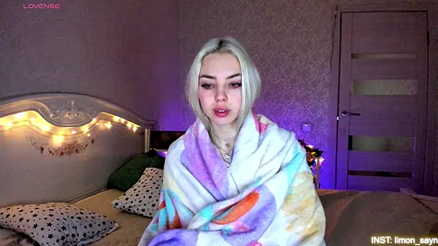 LillyMoure  online show from 05-14-26, 11:33