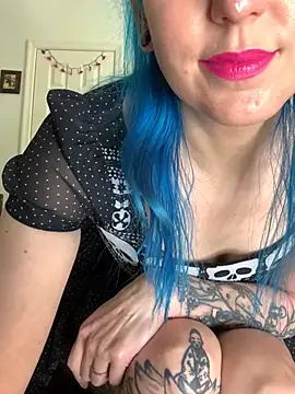 Snapshot of MissCumberdale chatting on 02-15-25, 07:28 MissCumberdale online show from 02-15-25, 07:28