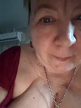 EffectFiona online show from 02-15-26, 12:36