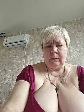 EffectFiona online show from 04-14-26, 05:46