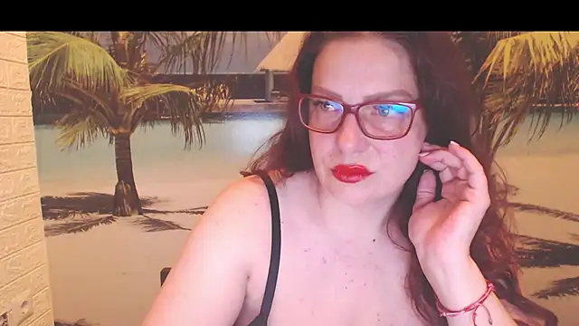 Snapshot of Queen__Natasha chatting on 06-24-26, 09:03 Queen Natasha online show from 06-24-26, 09:03