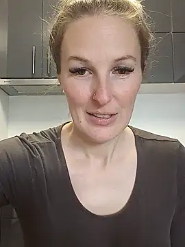 MaviePearl online show from 02-27-25, 09:32