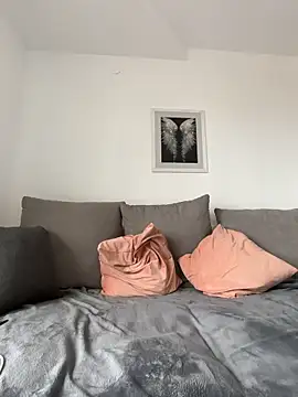 MaviePearl online show from 04-22-26, 07:33