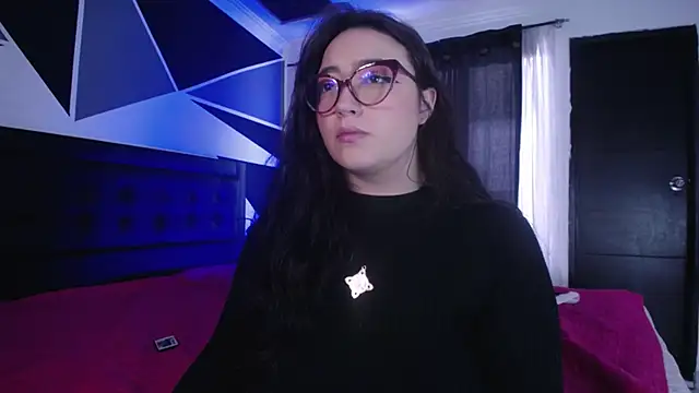 Snapshot of Miss_Loise chatting on 12-10-24, 03:55 Miss Loise online show from 12-10-24, 03:55