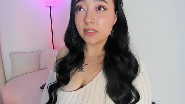 Snapshot of Miss_Loise chatting on 07-25-26, 05:27 Miss Loise online show from 07-25-26, 05:27