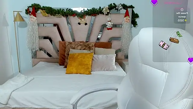 sophia hadid online show from 12-17-24, 07:26