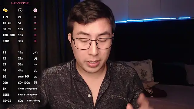 andrewmhilton  online show from 11-18-25, 07:13