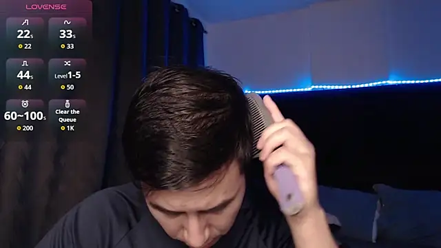 andrewmhilton  online show from 03-08-26, 07:23