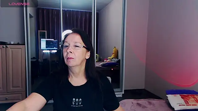 Snapshot of Celine_Faer1 chatting on 04-29-26, 02:48 Celine Faer1 online show from 04-29-26, 02:48