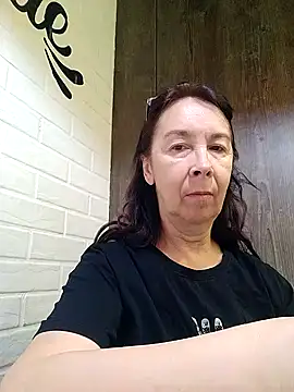Snapshot of Celine_Faer1 chatting on 05-21-26, 02:57 Celine Faer1 online show from 05-21-26, 02:57