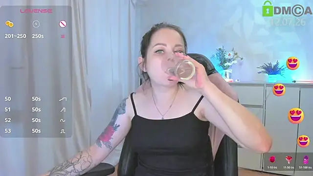 AnnyHoney  online show from 07-12-26, 11:23