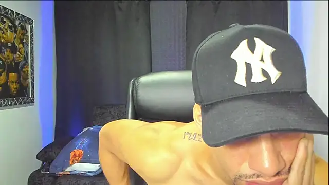 jhonnysnow17 online show from 12-18-25, 08:42