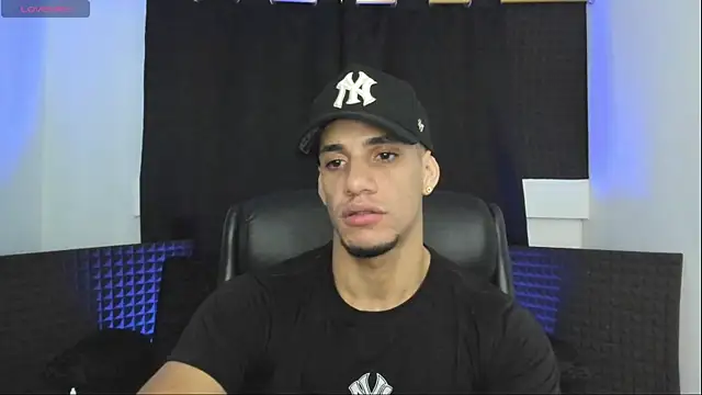 jhonnysnow17 online show from 07-12-26, 01:29