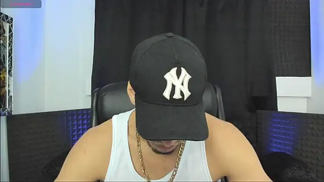 jhonnysnow17 online show from 07-13-26, 12:02