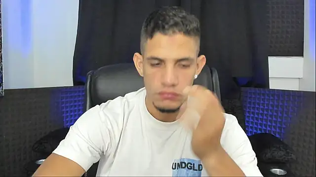 jhonnysnow17 online show from 07-18-26, 04:05