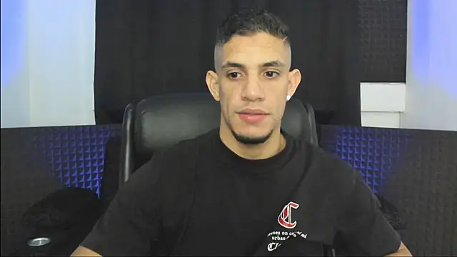 jhonnysnow17 online show from 07-19-26, 05:44
