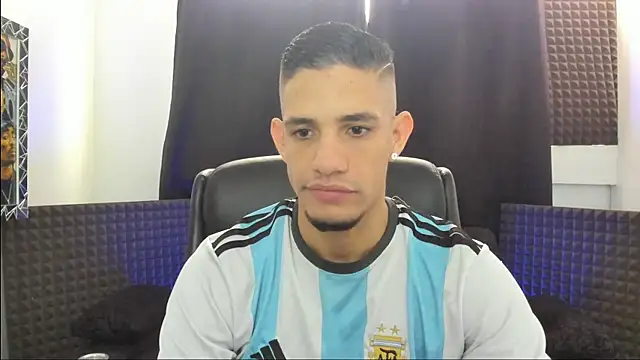 jhonnysnow17 online show from 07-19-26, 07:39