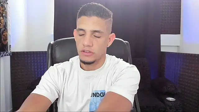 jhonnysnow17 online show from 08-01-26, 10:19