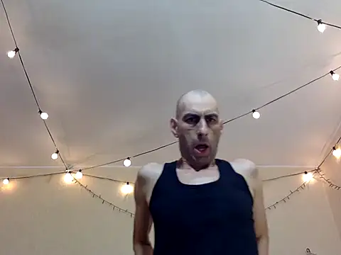 Snapshot of HandsomeAlfie chatting on 09-18-25, 02:13 HandsomeAlfie online show from 09-18-25, 02:13