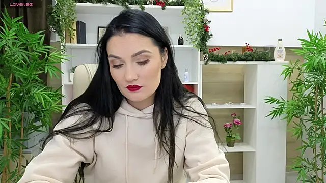 Snapshot of SelineSole chatting on 12-16-24, 05:11 SelineSole online show from 12-16-24, 05:11