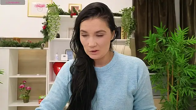 Snapshot of SelineSole chatting on 01-02-25, 04:13 SelineSole online show from 01-02-25, 04:13