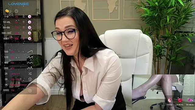 Snapshot of SelineSole chatting on 01-20-25, 07:04 SelineSole online show from 01-20-25, 07:04