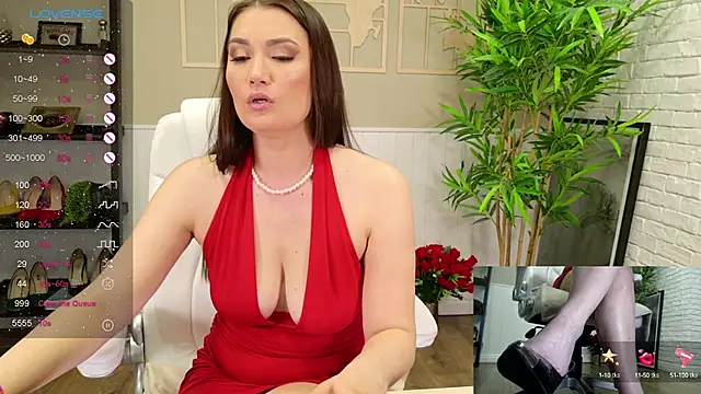 Snapshot of SelineSole chatting on 03-13-25, 08:22 SelineSole online show from 03-13-25, 08:22
