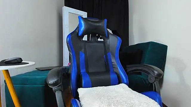 Snapshot of LiamCossio_ chatting on 01-09-25, 11:34 LiamCossio  online show from 01-09-25, 11:34