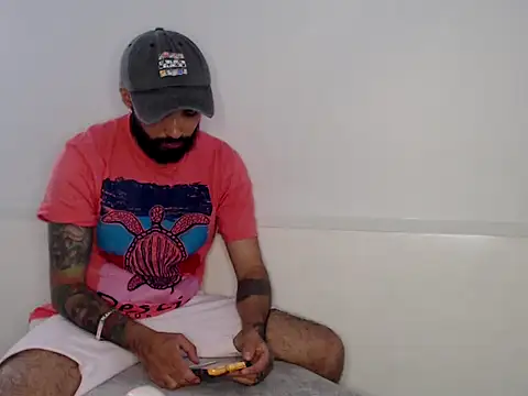 Snapshot of transgenderboy chatting on 05-31-26, 06:42 transgenderboy online show from 05-31-26, 06:42