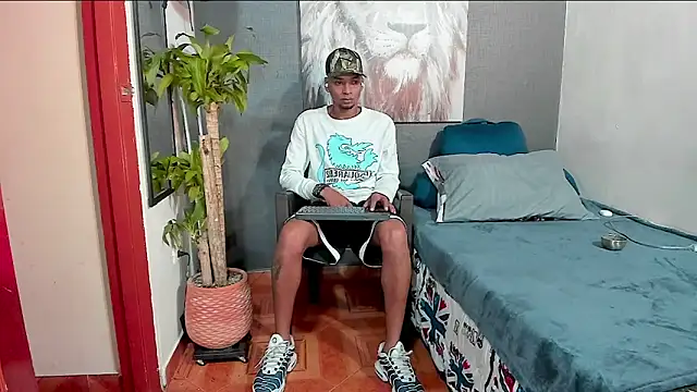 Snapshot of _Bbc_master_ chatting on 12-20-24, 05:36  Bbc master  online show from 12-20-24, 05:36