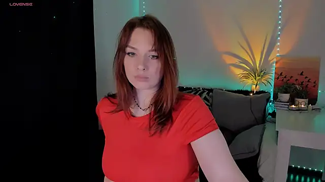 Snapshot of mia_x_love chatting on 12-23-24, 03:01 mia x love online show from 12-23-24, 03:01